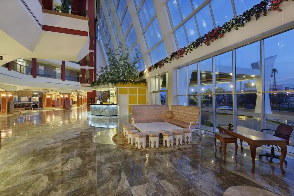 هتل سنزا د این ریزورت آلانیا